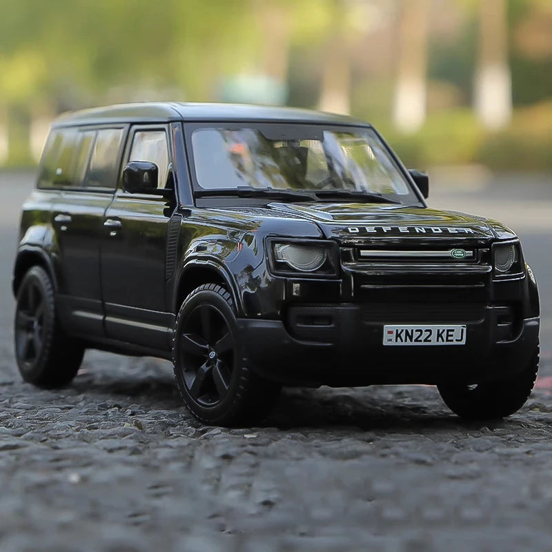 Land Rover Defender Die Cast 1:24 (Exclusive)