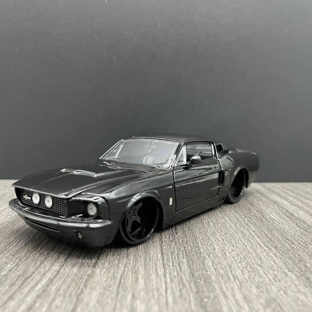 Ford Mustang Shelby GT500KR Die Cast 1:24